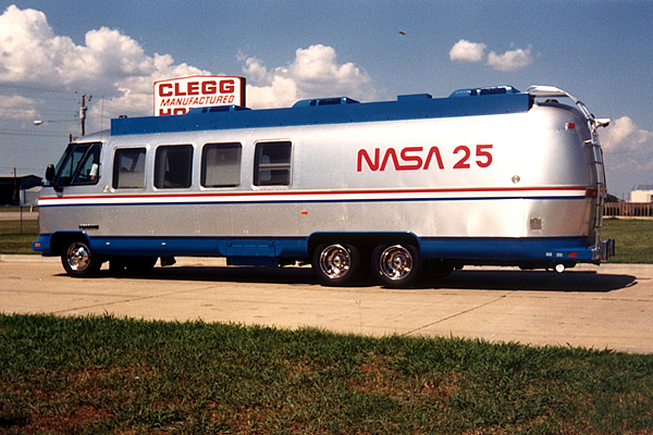 nasa-space-shuttle-command-center-clegg-4