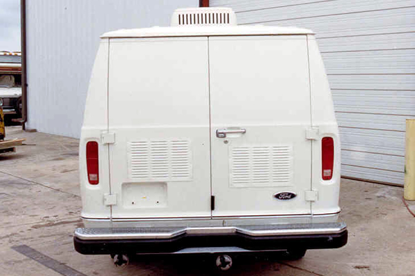 four-wheel-drive-van-e